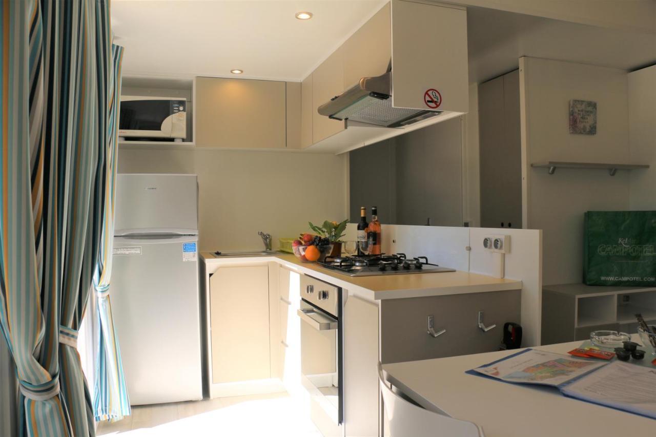 Mobile Homes By Kelair At Playa Montroig Camping Resort Tarragona Exterior photo